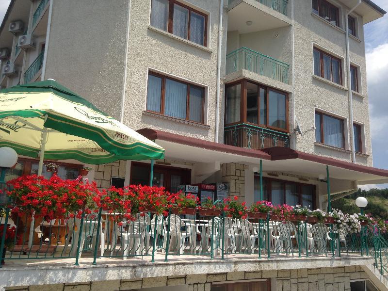 סאני ביץ' Hotel Zora מראה חיצוני תמונה